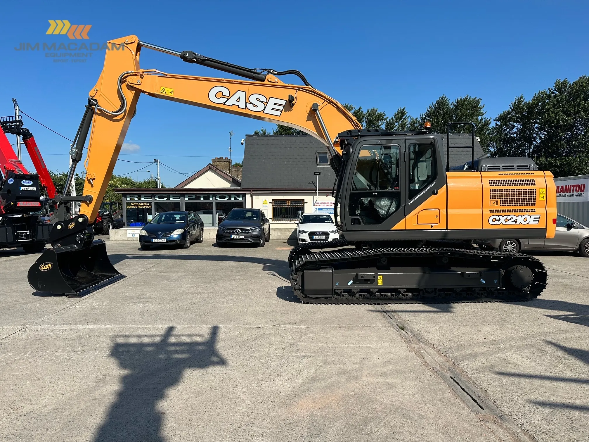 Case CX210 E - Macadam Equipment