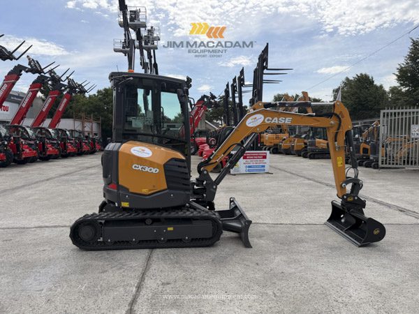 Case CX30D Macadam Equipment